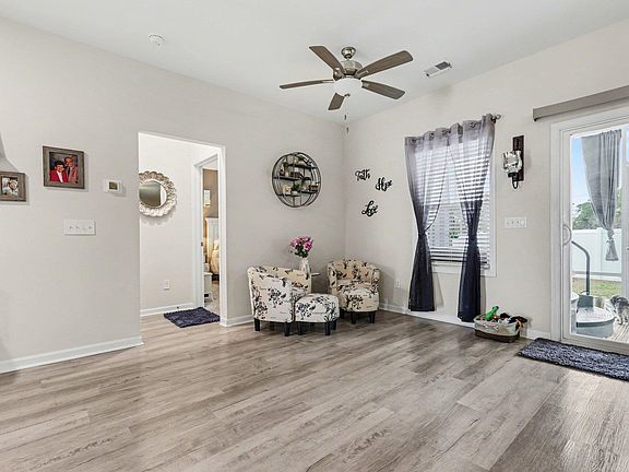 5th image of 314 Box Elder Way