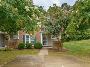 5842 Fox Ridge Ln, Winston Salem, NC 27104
