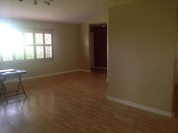 5th image of 1105 NE 9th Ter