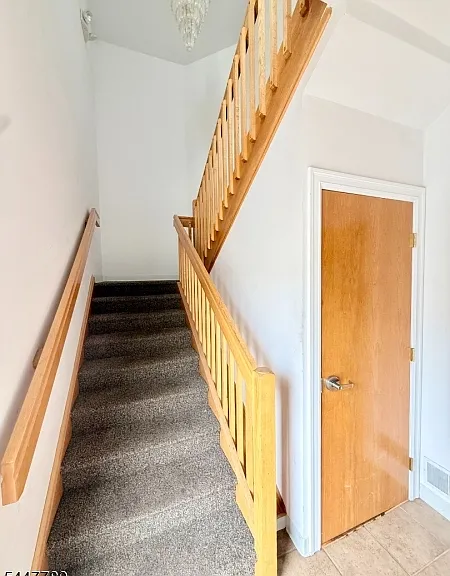 141 Main St #8 — Photo 17