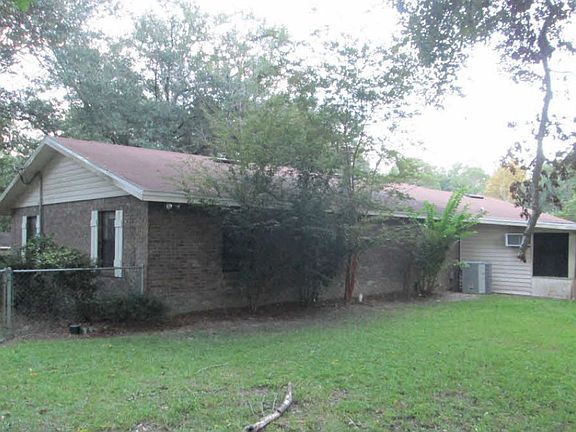 4th image of 372 SE Jonathan Way