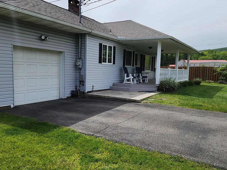 451 Reeders Run Rd — Photo 2