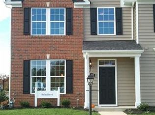8136 Creekside Village Dr, Mechanicsville, VA 23111