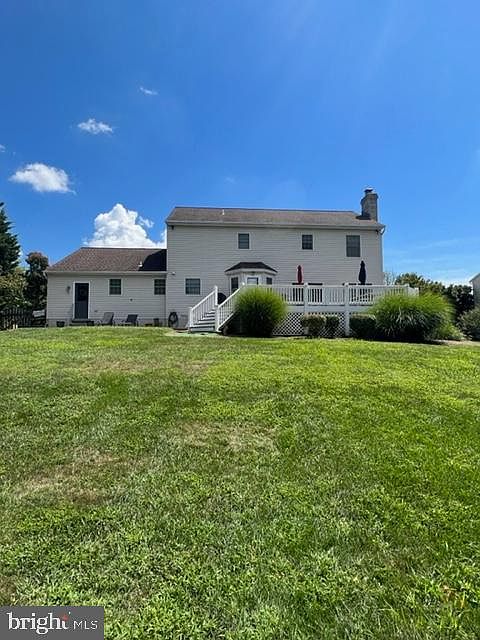 2nd image of 1825 Hamlet Pl N