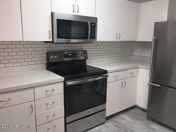 5th image of 200 Ironwood Dr Unit 222