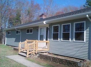 76 Hall Rd, Sturbridge, MA 01566