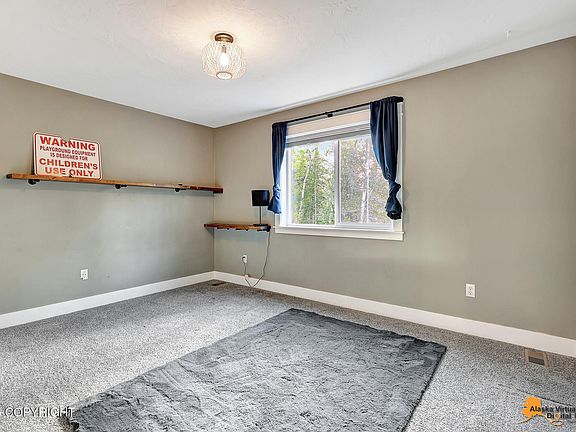 3rd image of 8312 N Glory Bluff Dr