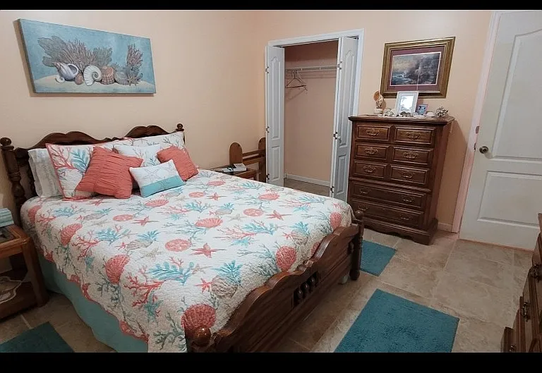 9157 Sunshine Dr — Photo 1