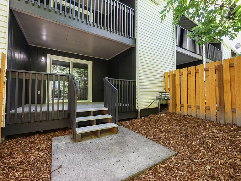 4921 SW 59th Ave — Photo 12