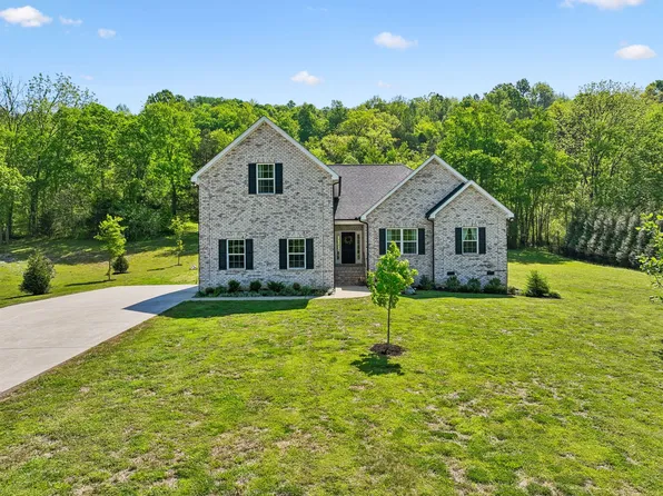 135 Hillside Cove Dr, Woodbury, TN 37190