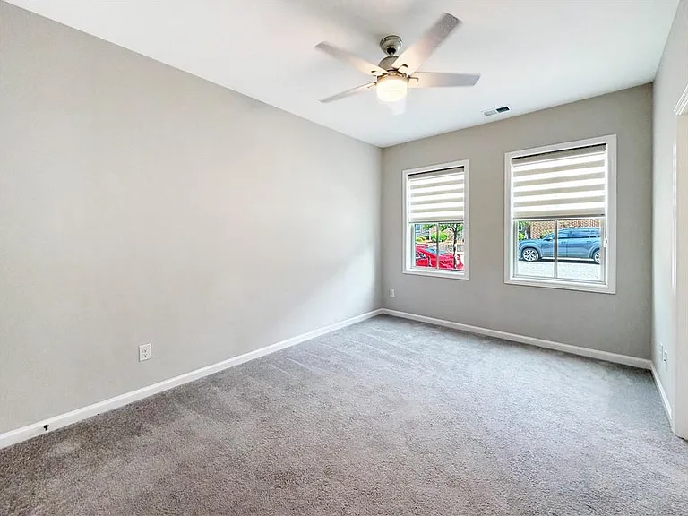 381 Northaven Ave — Photo 28