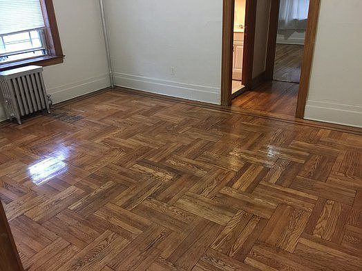 2nd image of 2211 33rd St APT 4A