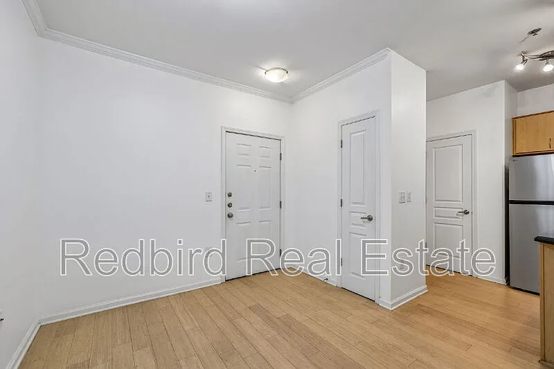 1 bed, 1.0 bath, 821 sqft, $1,650 — Photo 3