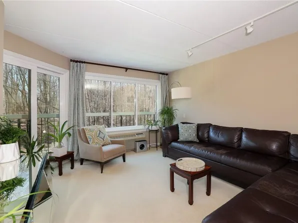 300 High Point Drive #514, Hartsdale, NY 10530