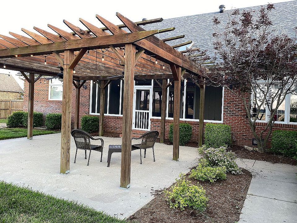 616 Laurelwood Ave, Sikeston, MO 63801 Zillow