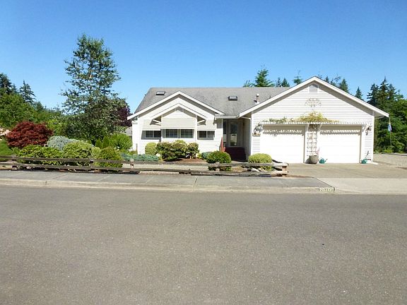 2nd image of 20212 Valmore Ave NE