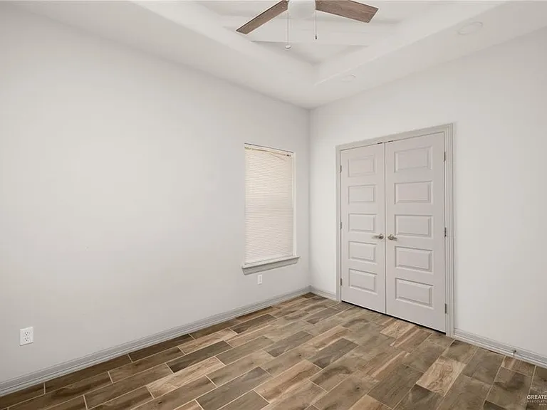 5800 Nightingale Ave #1 — Photo 5