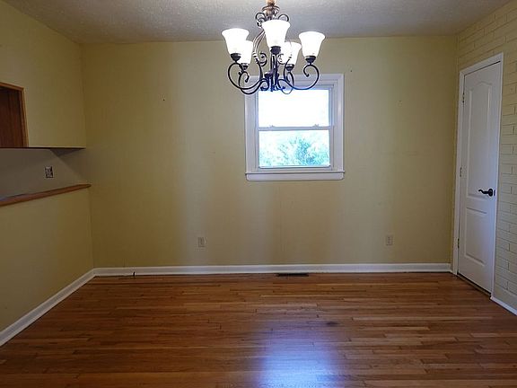 4th image of 331 Westmoreland Dr