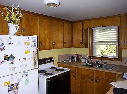 3rd image of 317 Pearl St