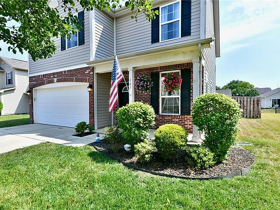 3rd image of 107 Thistle Wood Dr