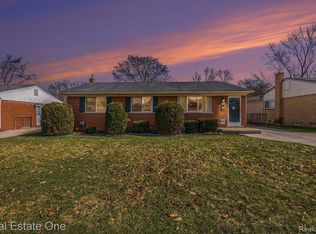 15956 Brentwood St, Livonia, MI 48154