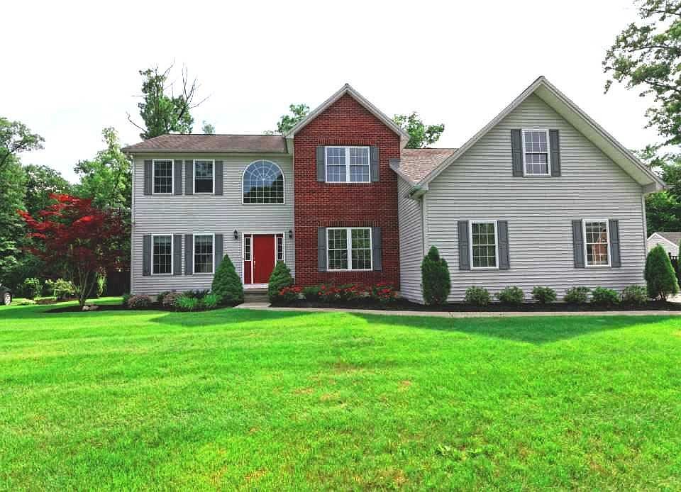 1st image of 18 Wishing Well Ln
