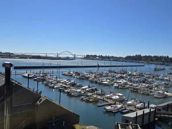 1000 SE Bay Blvd #504-604, Newport, OR 97365