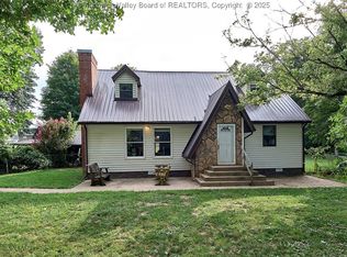 19095 Winfield Rd, Fraziers Bottom, WV 25082
