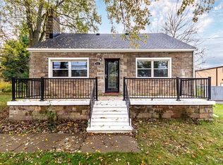 613 Indian Church Rd, West Seneca, NY 14224