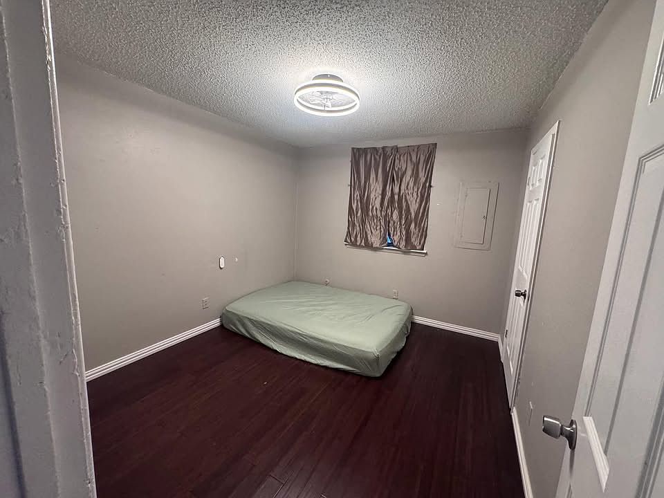2nd image of 7513 Deaver Dr