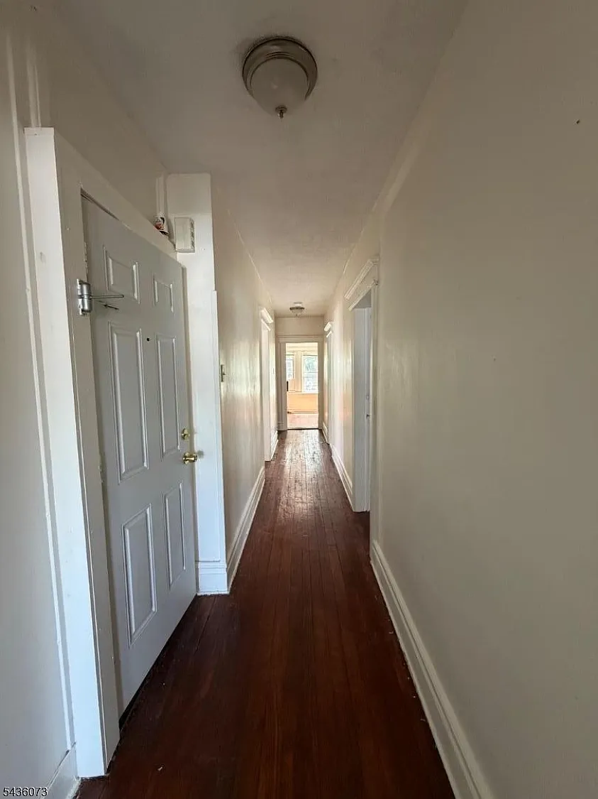 2 bed, 1.0 bath, $1,750 — Photo 4