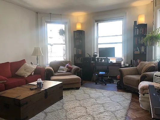 Rented by Aventana | media 3