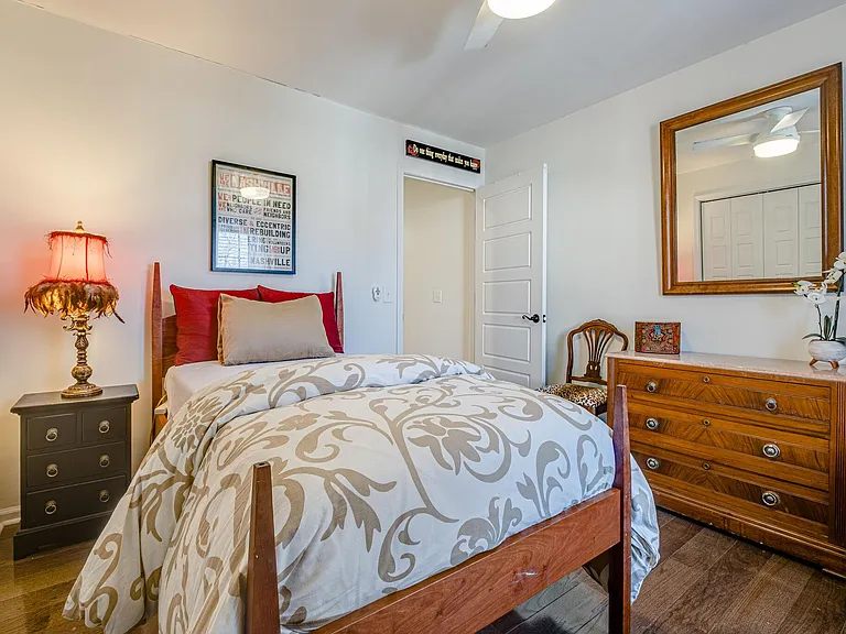Cottage Pl — Photo 26