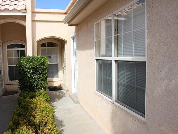 4th image of 4905 Placido Dr NE