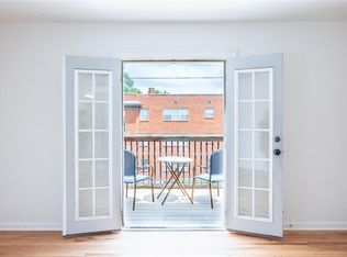 1211 W 45th St APT 3W, Kansas City, MO 64111