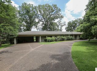2760 Point Dr, Monroe, LA 71201