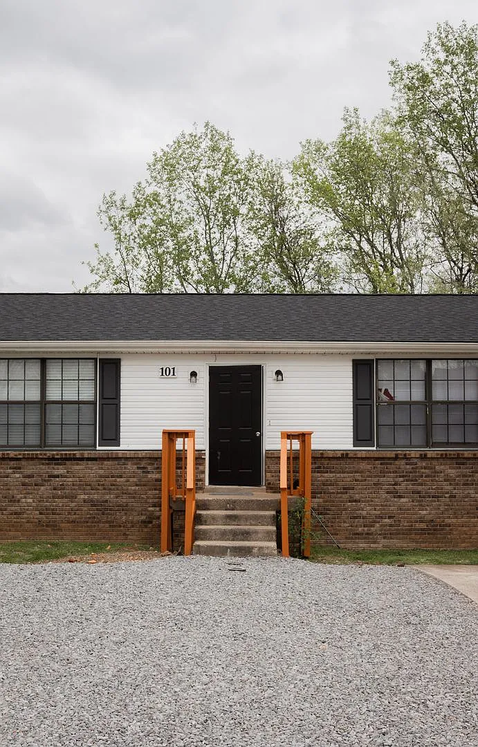 101 Bennett Drive — Photo 2
