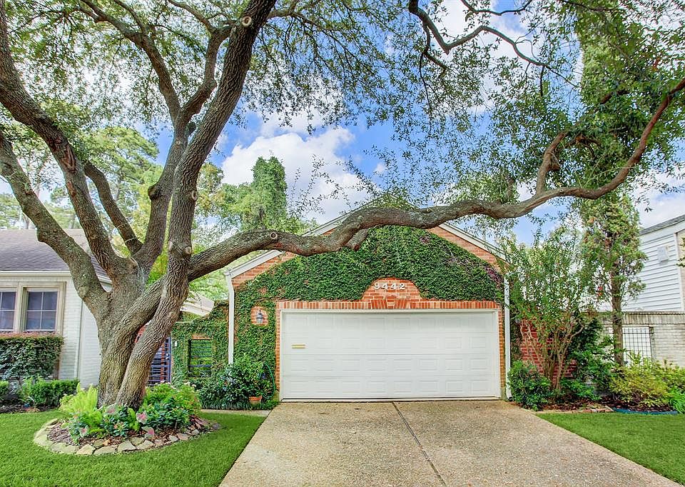 1st image of 9442 Briar Forest Dr
