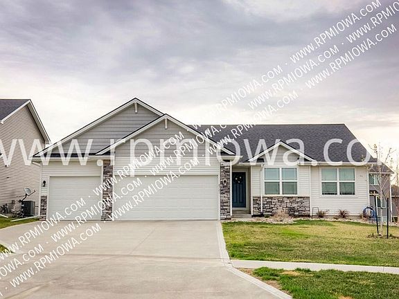 3rd image of 4721 NE Oak Dr