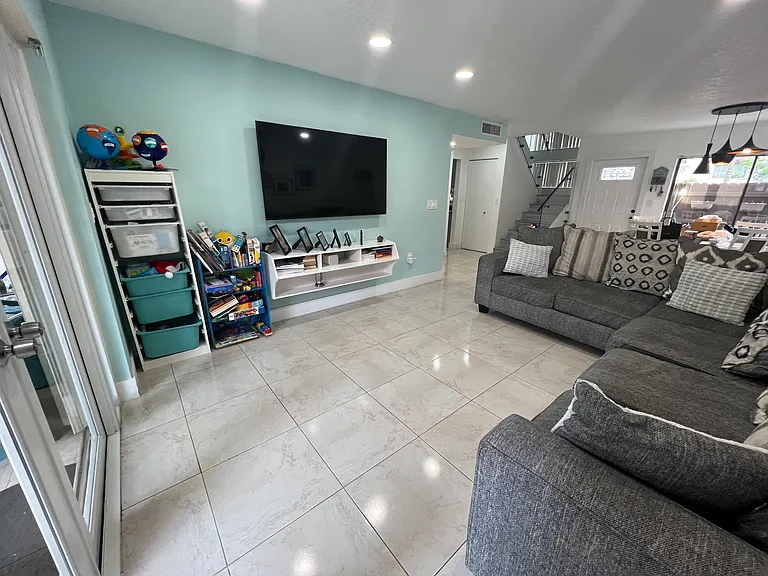 6638 SW 112th Pl — Photo 25