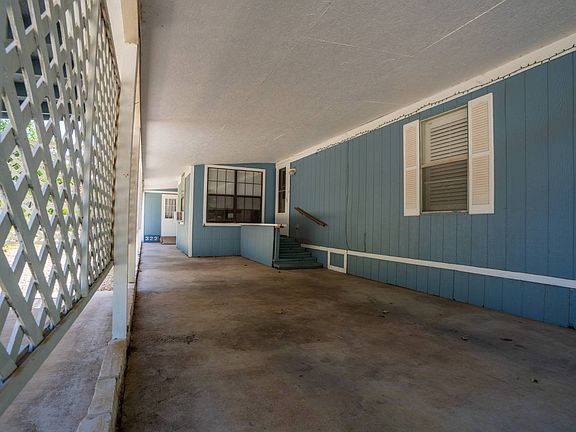 3rd image of 322 Live Oak St