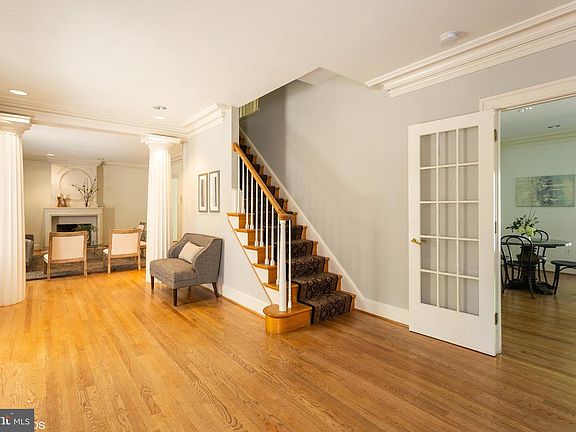 3rd image of 1241 Harbour Glen Ct