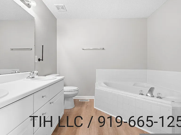 3912 Cold Harbour Dr — Photo 14