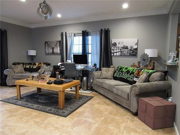 5th image of 2922 Santa Sofia St
