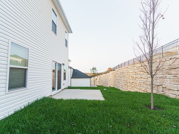 4th image of 3885 Northbrook Dr #A