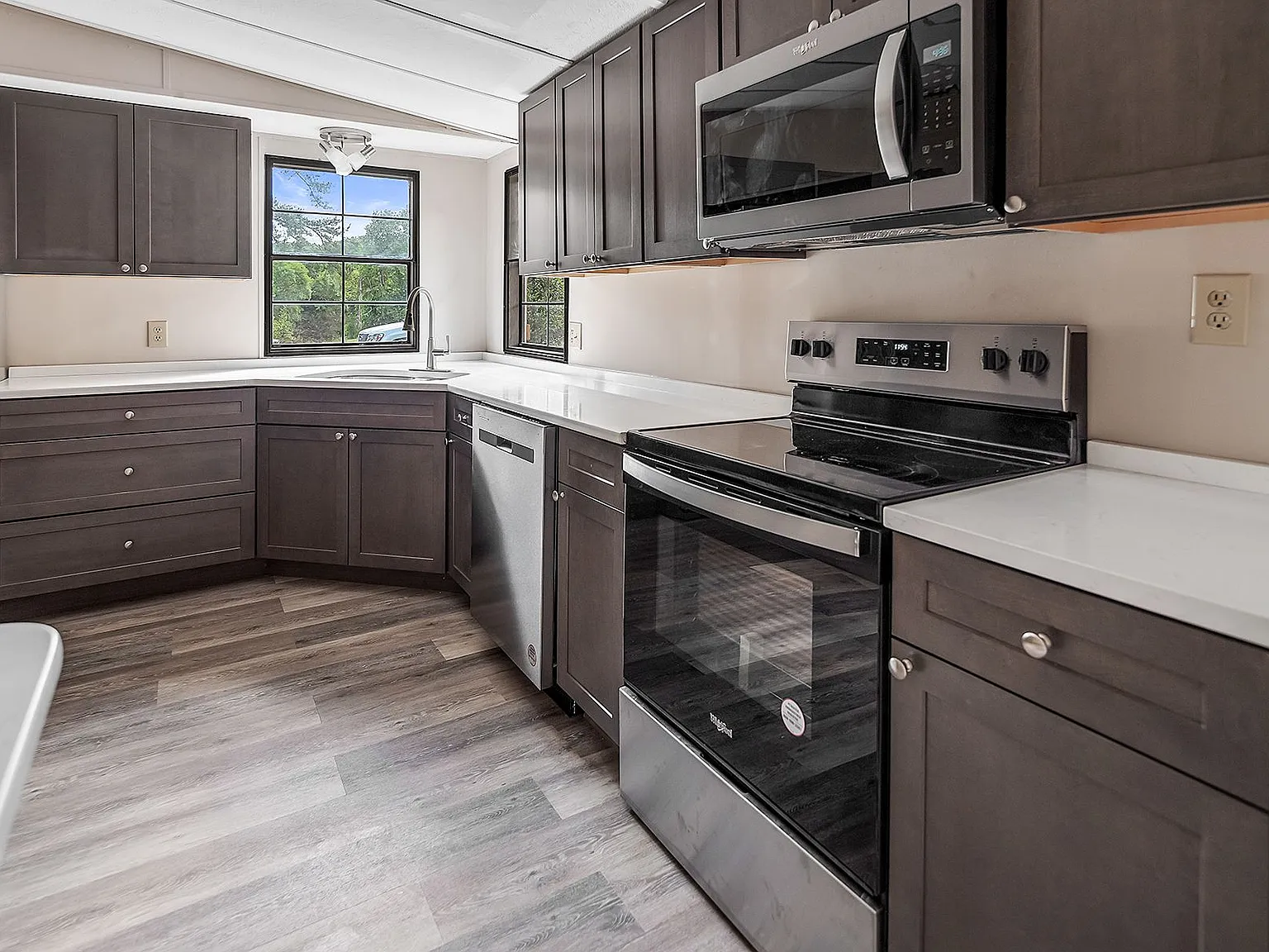 3 bed, 1568 sqft, $1,850 — Photo 4
