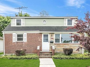 25 Lewis Ln, Syosset, NY 11791