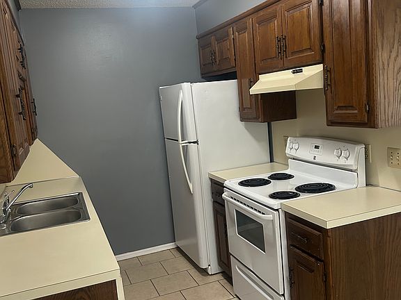 4th image of 9534 Apple Hill Cir #9532