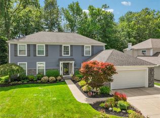 17625 Hampton Pl, Strongsville, OH