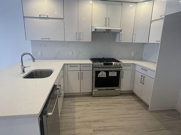 3rd image of 109-09 15th Ave #604